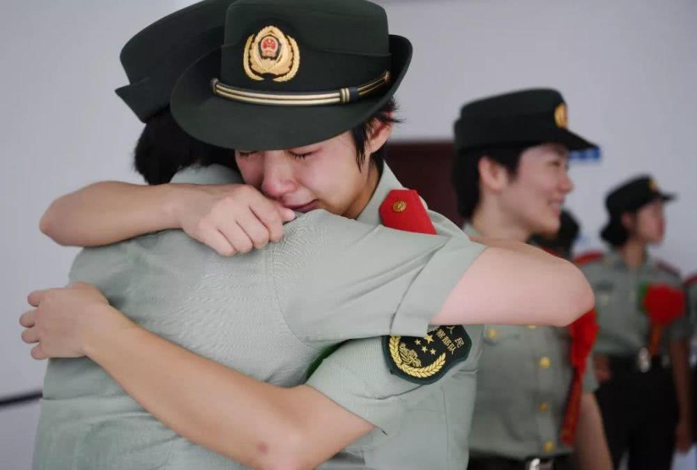 關(guān)于21式各軍種八一臂章的探討，關(guān)于各軍種八一臂章的探討，深入解析21式臂章特點
