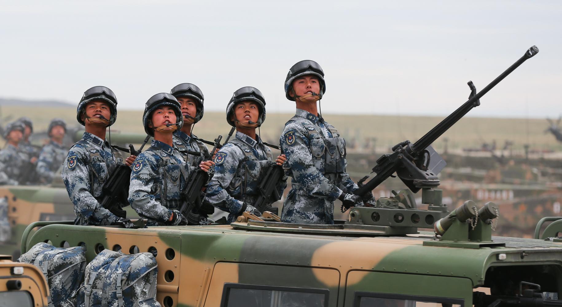建軍90年閱兵完整版，回顧歷史，展望未來，建軍90年閱兵回顧，歷史印記與未來展望