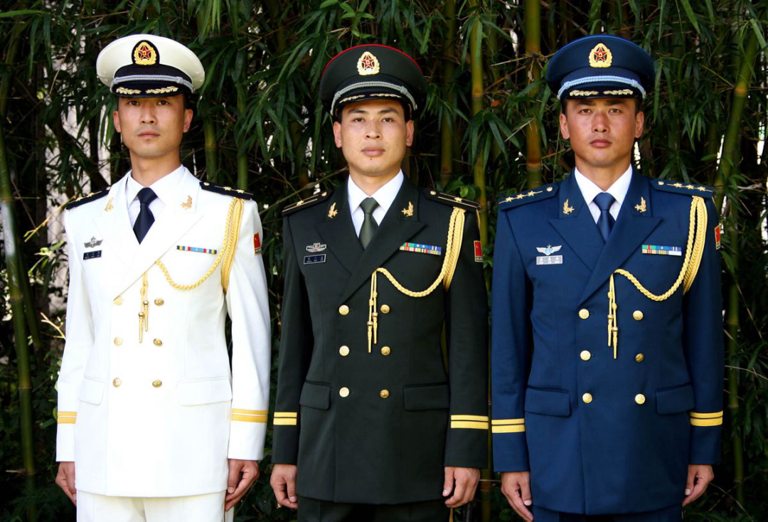 中國(guó)人民解放軍軍裝的演變與意義，中國(guó)人民解放軍軍裝演變及其意義探究