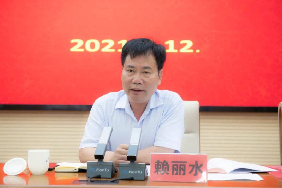 二四六香港資料期期中，深度解析與SEO優(yōu)化策略，深度解析香港期期中資料，SEO優(yōu)化策略揭秘