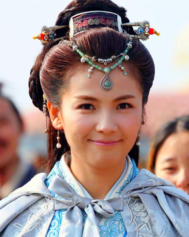 殲-11BH戰(zhàn)斗機(jī)，中國(guó)空中力量的璀璨明珠，殲-11BH戰(zhàn)斗機(jī)，中國(guó)空中力量的耀眼明珠