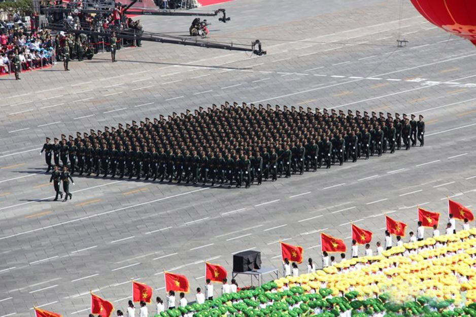 回顧歷史，紀(jì)念輝煌——2009年國慶閱兵盛典，回顧歷史，輝煌永銘——紀(jì)念2009年國慶閱兵盛典