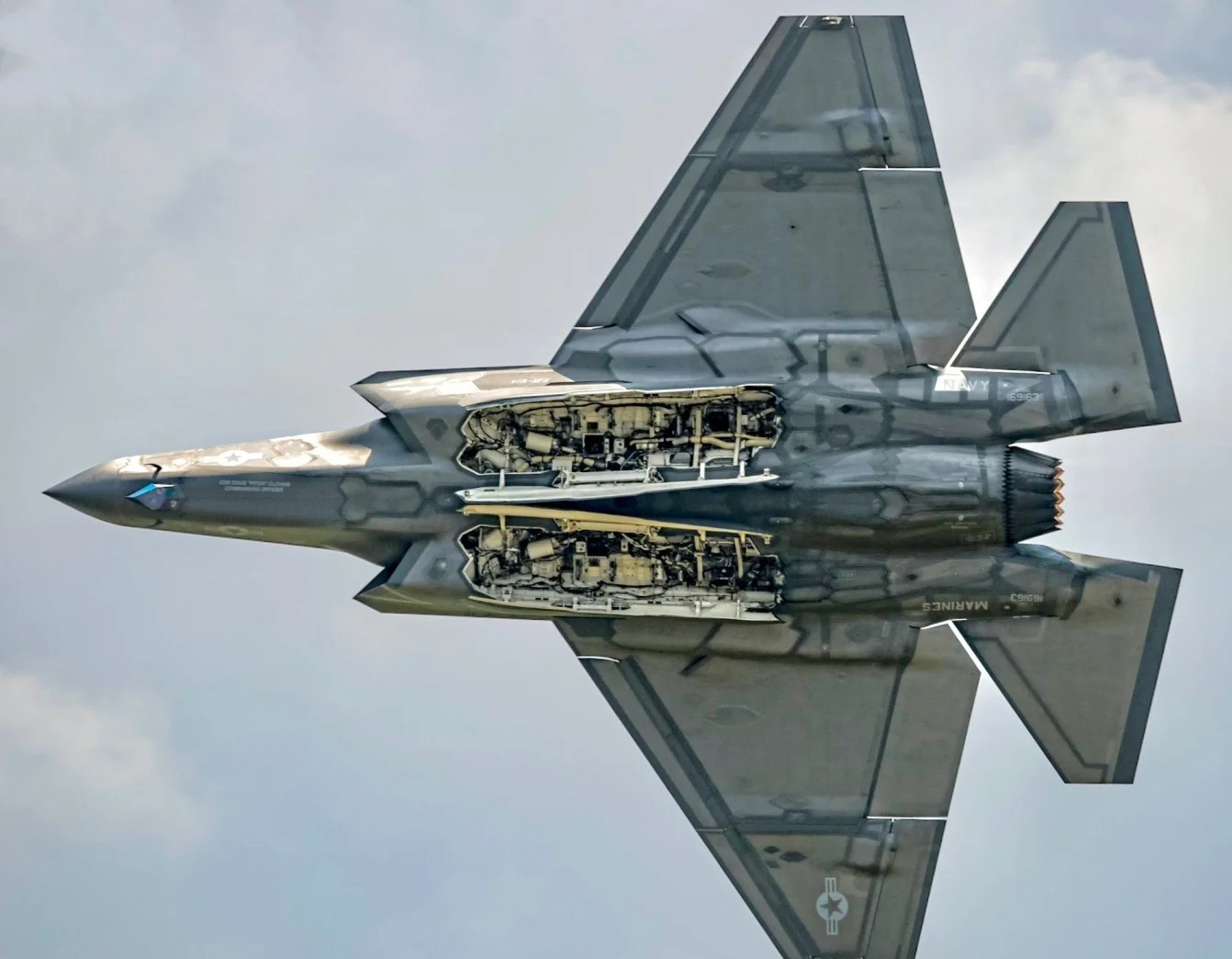 f22和f35哪個更先進