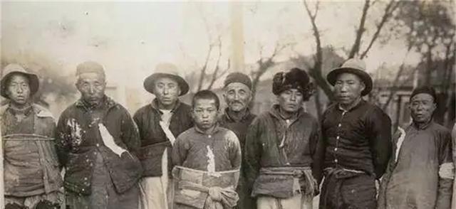 運-50大型戰(zhàn)略運輸機的優(yōu)勢與挑戰(zhàn)，探索航空運輸?shù)奈磥恚\-50大型戰(zhàn)略運輸機的優(yōu)勢與挑戰(zhàn)，航空運輸未來探索之路