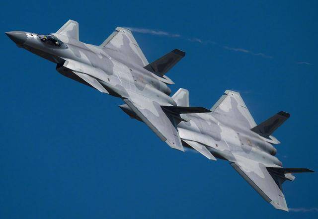 殲-20服役數(shù)量揭秘，中國(guó)空軍隱身戰(zhàn)斗機(jī)的蓬勃發(fā)展，揭秘殲-20服役數(shù)量，中國(guó)空軍隱身戰(zhàn)斗機(jī)蓬勃發(fā)展態(tài)勢(shì)