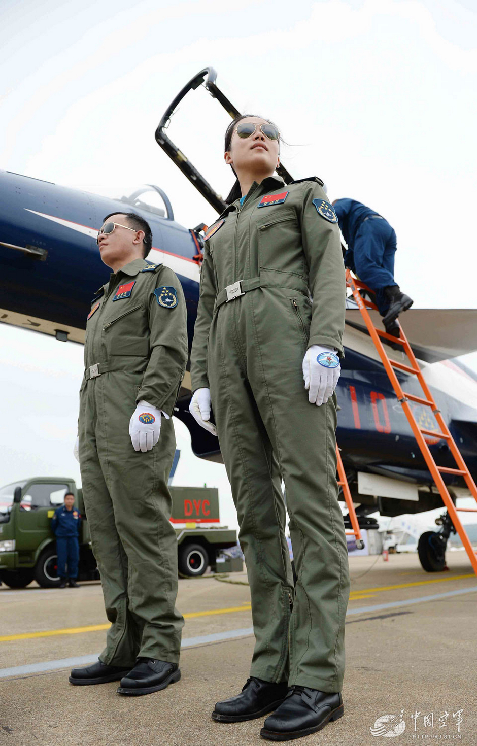 揭秘殲-10女飛行員神秘事件，真相探尋與反思，揭秘殲-10女飛行員神秘事件，探尋真相與反思之路