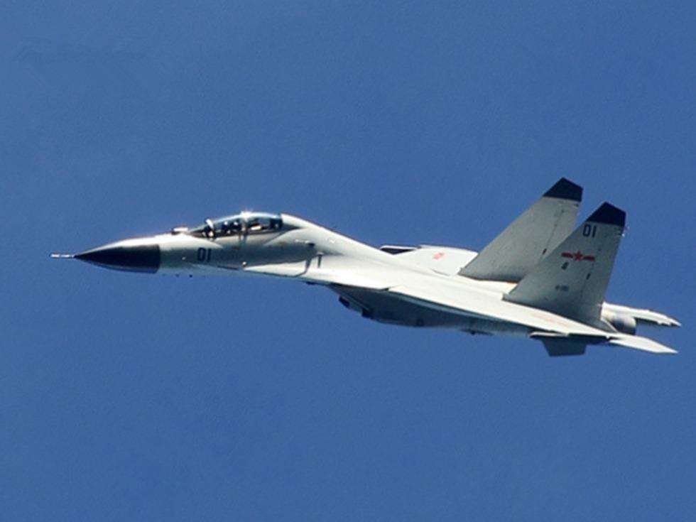 殲-11D戰(zhàn)斗機(jī)，中國(guó)空中力量的璀璨明珠，殲-11D戰(zhàn)斗機(jī)，中國(guó)空中力量的耀眼明珠