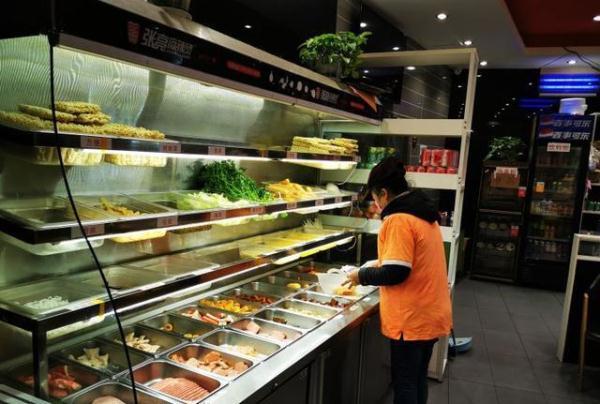 接到了一位身高達(dá)2米的客人，服務(wù)體驗(yàn)的優(yōu)化與挑戰(zhàn)，身高達(dá)兩米客人的服務(wù)體驗(yàn)優(yōu)化與挑戰(zhàn)