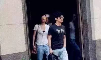 李健個人資料及簡歷老婆，深度解析一位音樂才子的人生軌跡與情感世界，李健人生軌跡與情感世界揭秘，音樂才子及其妻子深度解析