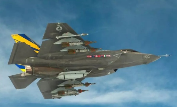 殲-35官方介紹，新一代艦載戰(zhàn)斗機(jī)的卓越性能，殲-35新一代艦載戰(zhàn)斗機(jī)卓越性能介紹