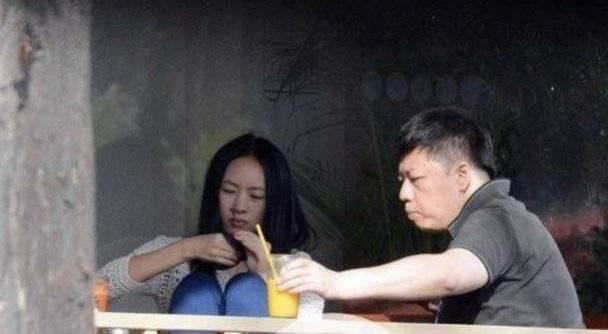 童瑤的老公簡(jiǎn)歷——揭秘背后的故事，童瑤老公背景大揭秘，背后的故事浮出水面